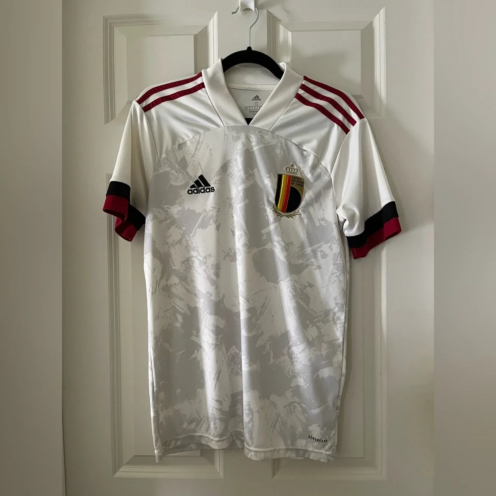Men’s adidas Belgium Away Soccer Jersey Ribbed V-neck Belgium woven crest size S - Picture 1 of 7